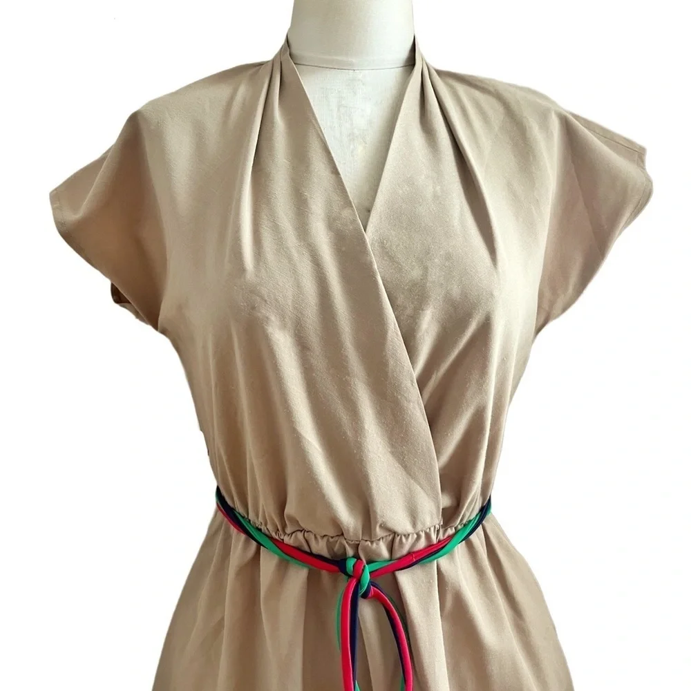 🚫SOLD🚫 Vintage 1970s Khaki Utility Midi Dress with rainbow belt and pockets - Picture 5 of 10